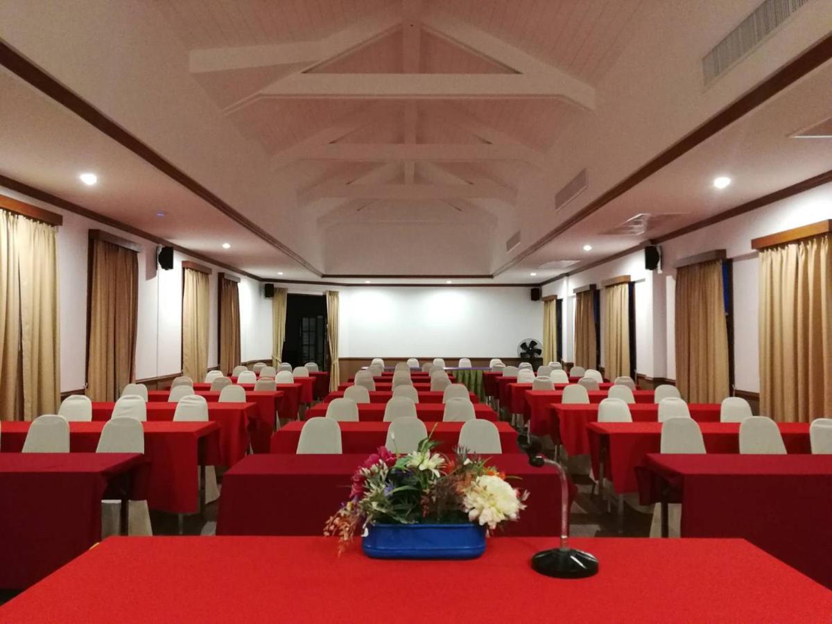 Seaman Resort Haad Chao Samran Ngoại thất bức ảnh