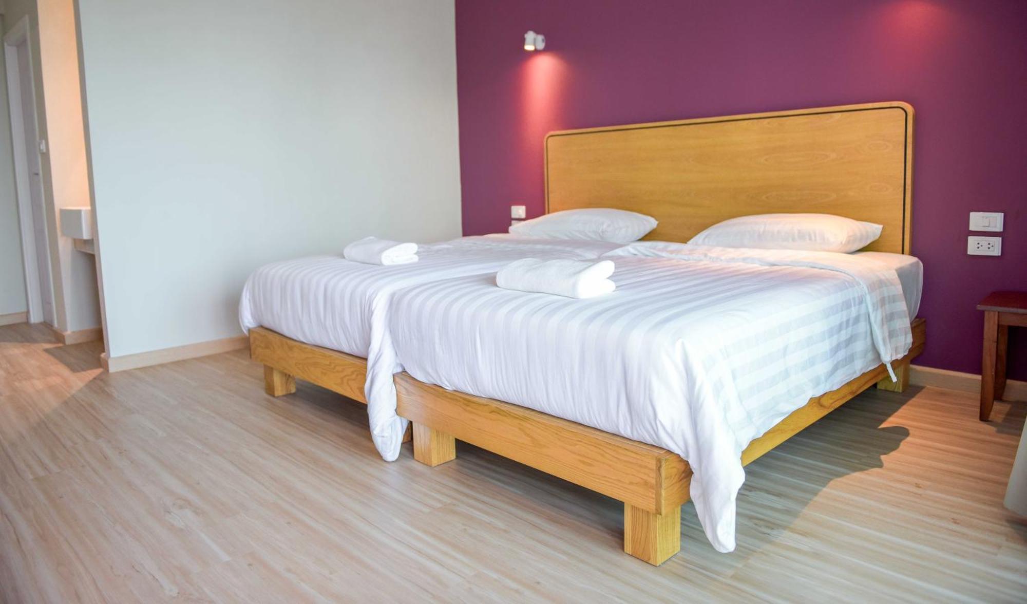 Seaman Resort Haad Chao Samran Ngoại thất bức ảnh