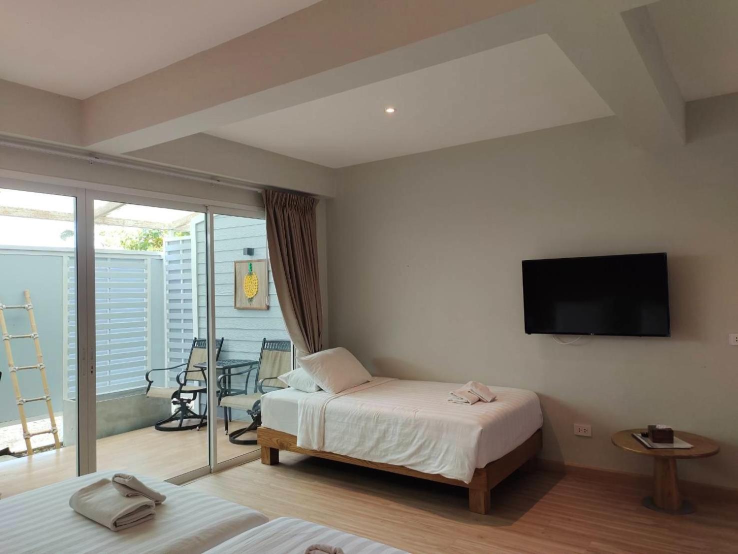 Seaman Resort Haad Chao Samran Ngoại thất bức ảnh